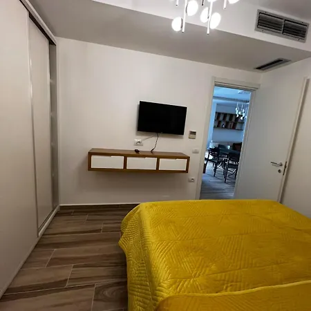 Apartment Oasis